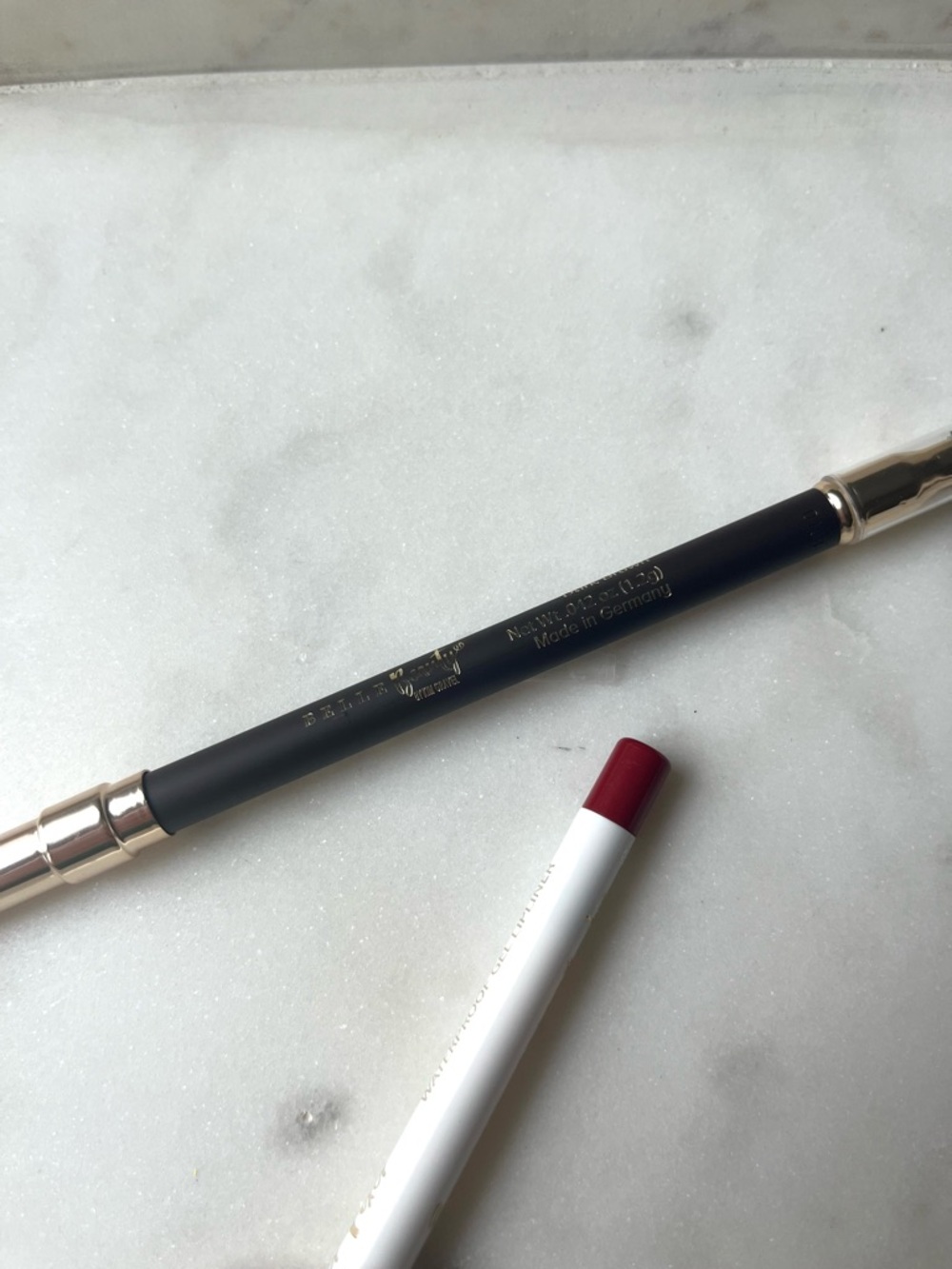 💜 SET OF 2, Waterproof Gel RED Lipliner & Dual Ended Brow Brush Pencil - Picture 3 of 4